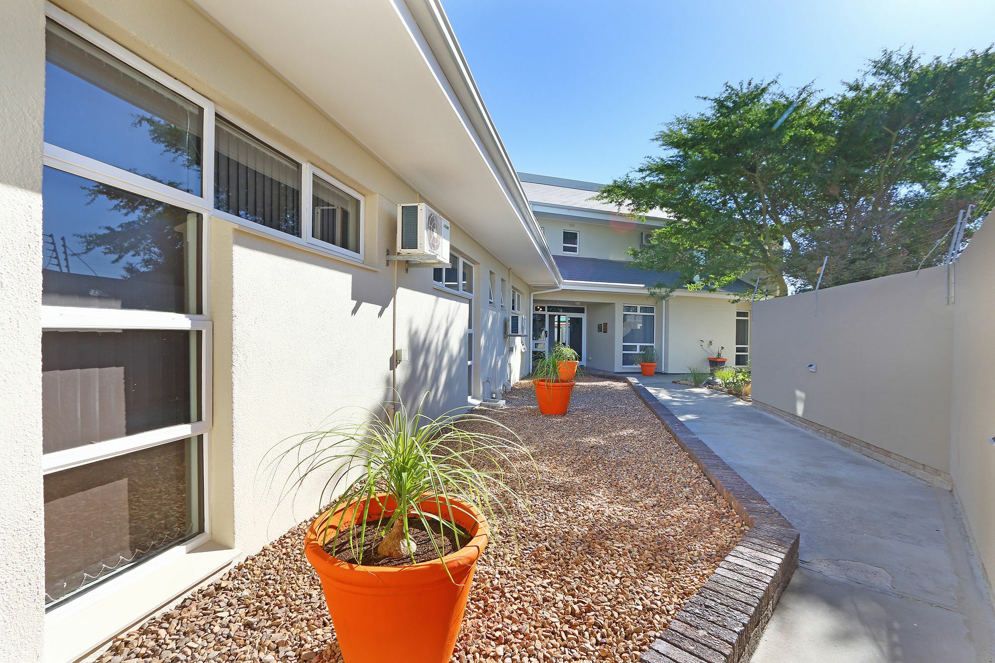 בלוברגסטראנד Orange Inn Melkbosstrand מראה חיצוני תמונה