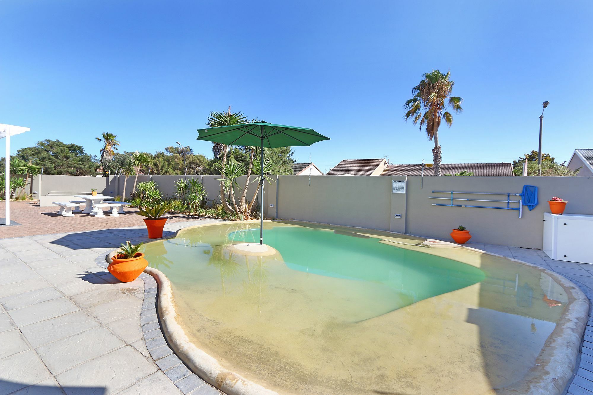 בלוברגסטראנד Orange Inn Melkbosstrand מראה חיצוני תמונה