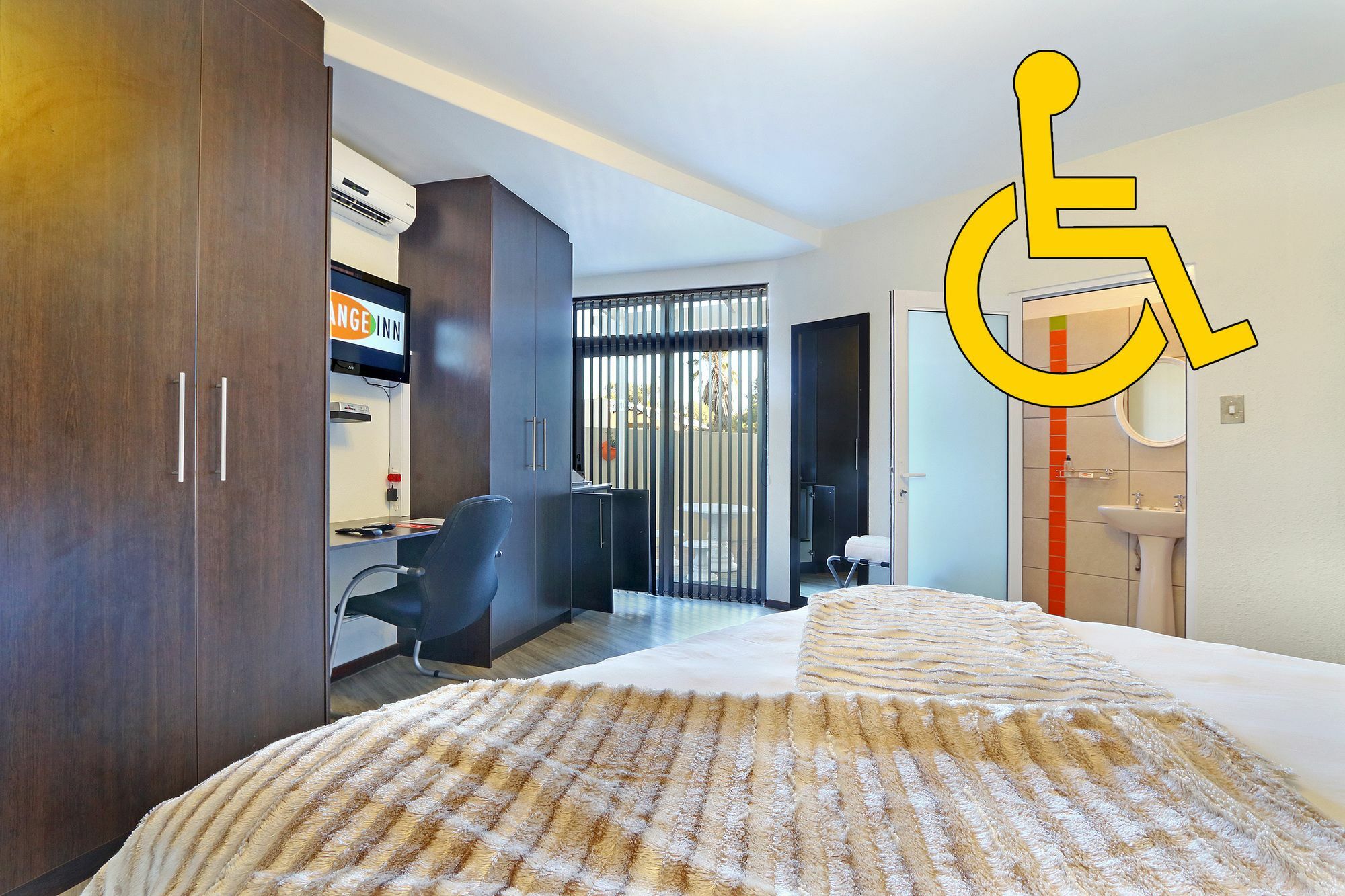 בלוברגסטראנד Orange Inn Melkbosstrand מראה חיצוני תמונה